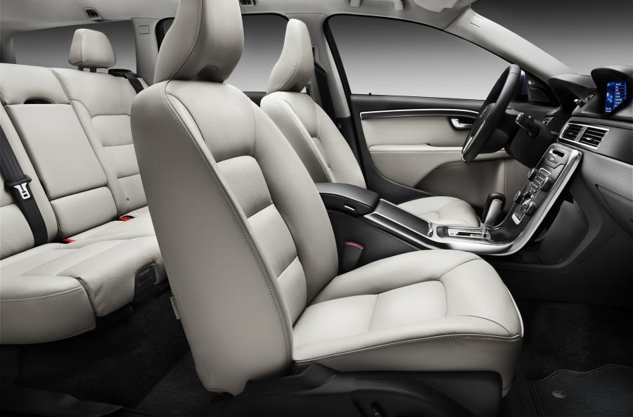  Volvo V70 2012 года  (фото 3 из 4)